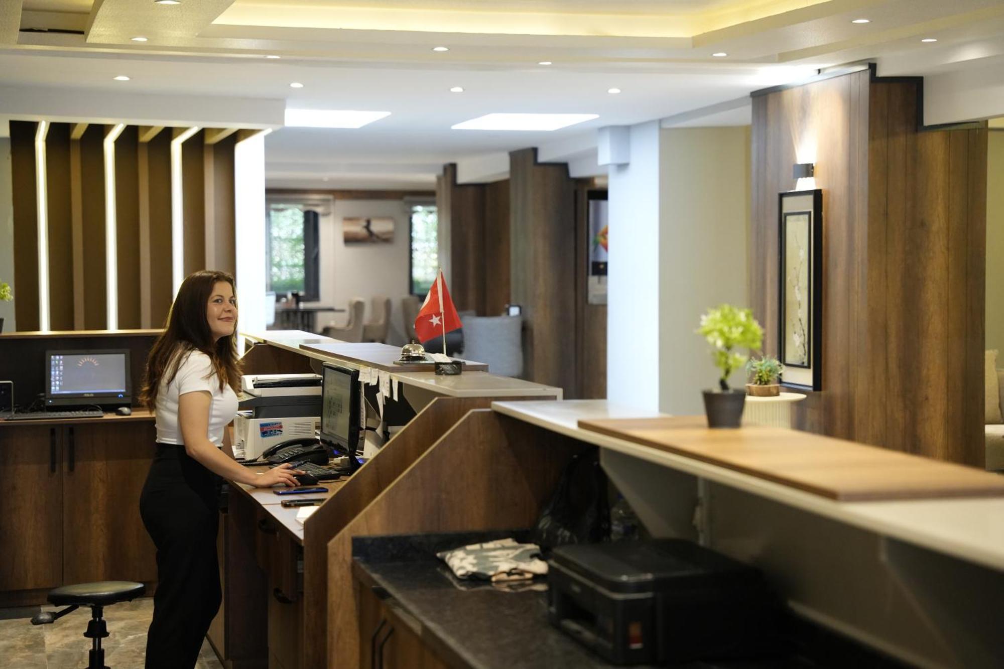 Eniza Hotel Mersin  Exteriör bild